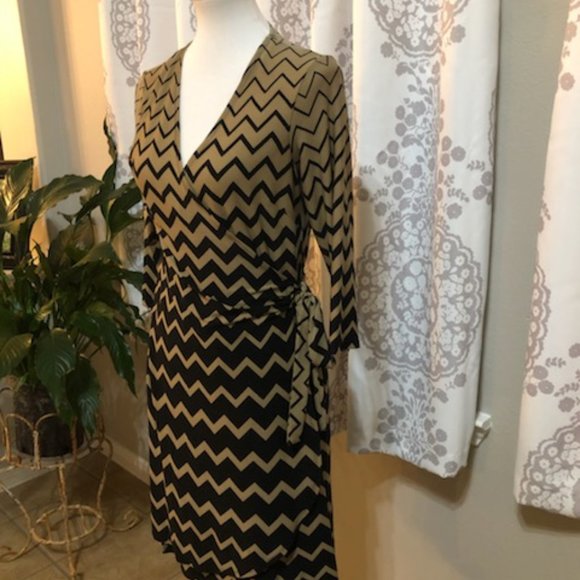 Emma & Michelle Blk/Brn Chevron Wrap Dress - Med - Picture 4 of 6